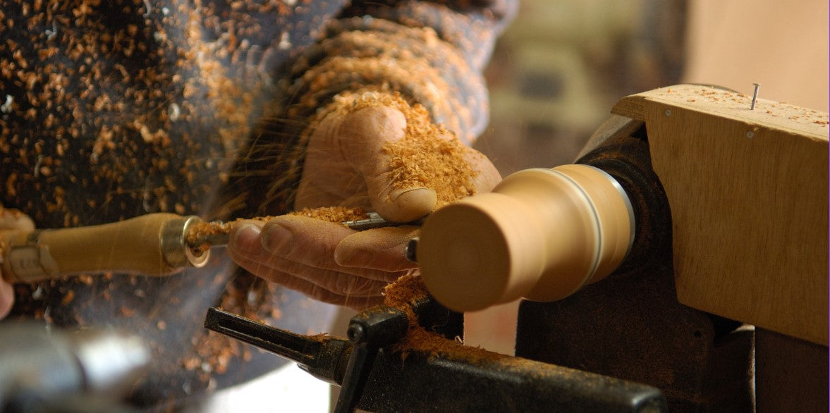 Work holding on a wood turning lathe - Tool Guide