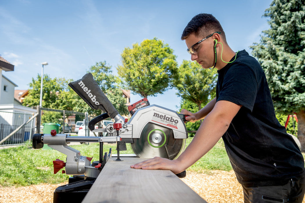 Metabo | Cordless Mitre Saw KGS 18 LTX BL 305 Complete with Batteries & Charger